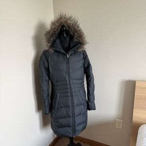 Columbia Black Down Puffer Jacket with Fur-Trimmed Hood